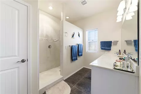 Bath - 7683 E Oxbow Dr, Kingman, AZ 86401 photo 1 of 4