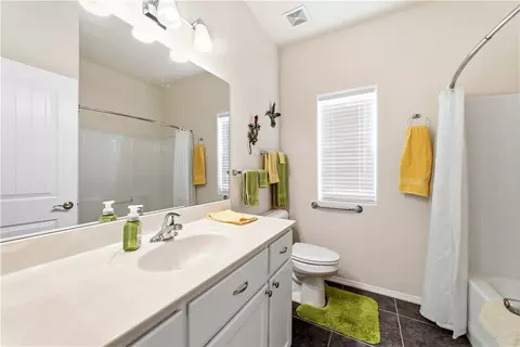 Bath - 7683 E Oxbow Dr, Kingman, AZ 86401 photo 4 of 4