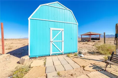 Exterior - 6811 Yeargin Dr, Kingman, AZ 86401 photo 3 of 9