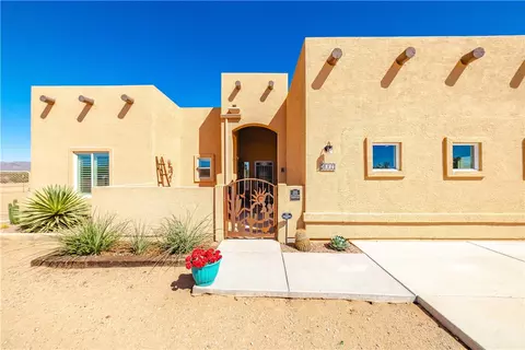 882 S Tonto Rd, Golden Valley, AZ 86413