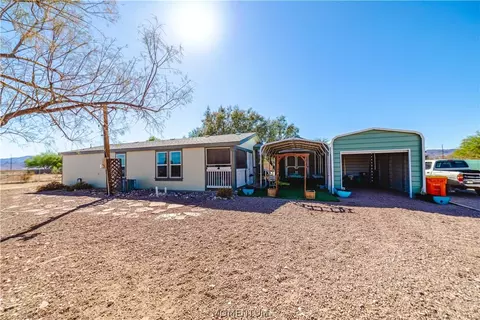 1033 S Estrella Rd, Golden Valley, AZ 86413