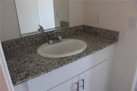 Bath - 3453 E Ames Ave, Kingman, AZ 86409 photo 3 of 5