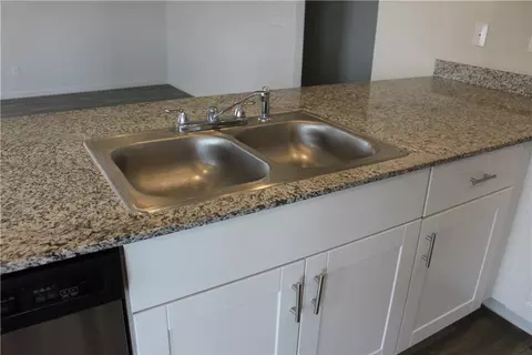 Kitchen - 3453 E Ames Ave, Kingman, AZ 86409 photo 3 of 5