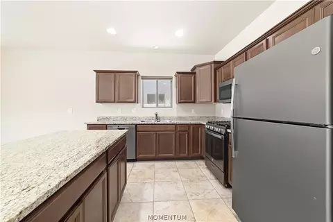Kitchen - 4797 E Lazy River Rd, Kingman, AZ 86401 photo 3 of 3