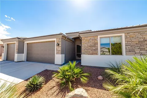 Exterior - 4797 E Lazy River Rd, Kingman, AZ 86401 photo 7 of 18