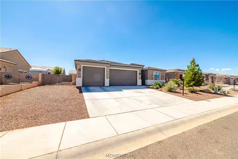 Exterior - 4797 E Lazy River Rd, Kingman, AZ 86401 photo 3 of 18