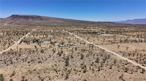 327-05 N 340 N Lost Mine Dr, Dolan Springs, AZ 86441