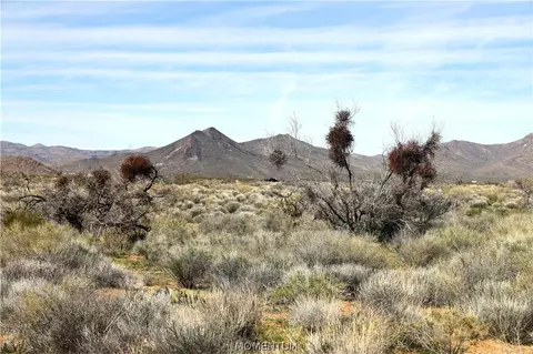 339-34 W 007 W Jurassic Dr, Golden Valley, AZ 86413