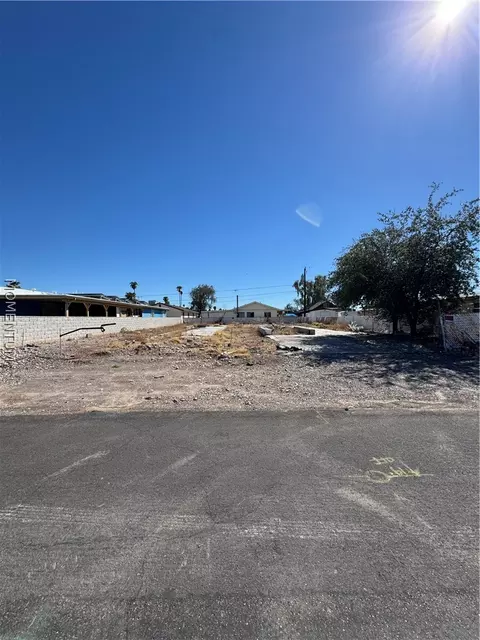 1074 Citrus St, Bullhead City, AZ 86442