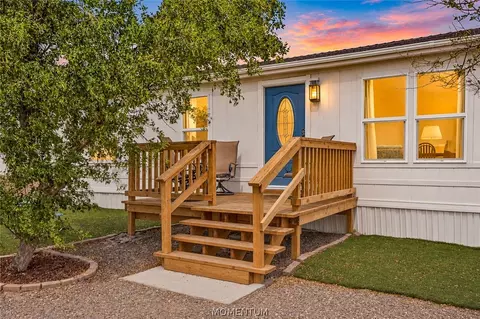 1417 S Concho Rd, Golden Valley, AZ 86413