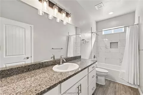 Bath - 1729 Pasadena Ave, Kingman, AZ 86401 photo 2 of 3
