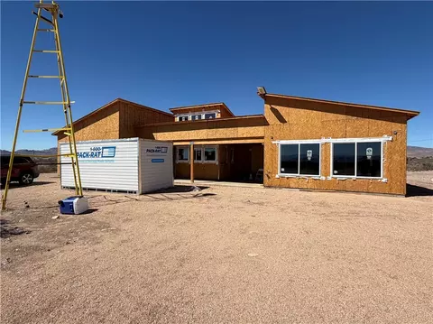 4745 N Eloy Rd, Golden Valley, AZ 86413