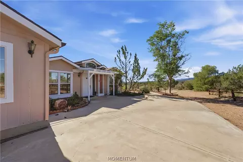 10450 E Cedar Ridge Dr, Kingman, AZ 86401 photo 2