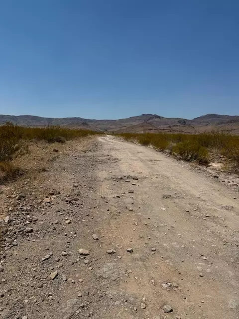 339-18 W 003 W Zuni Dr, Golden Valley, AZ 86413