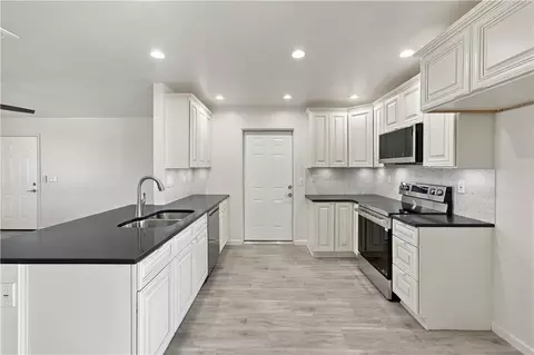 Kitchen - 7134 E Rawhide Cir, Kingman, AZ 86401 photo 1 of 3