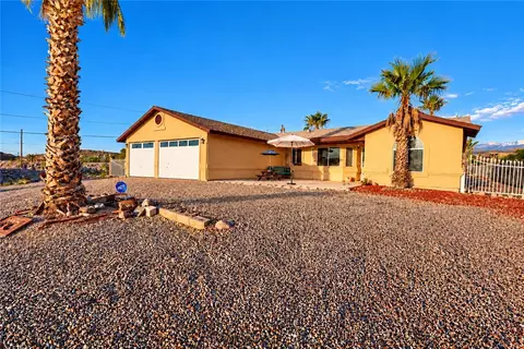 837 La Puerta Rd, Bullhead City, AZ 86429