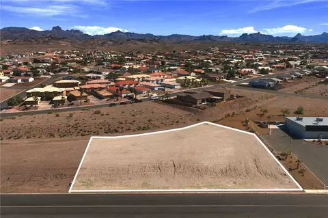 834 Landon Dr, Bullhead City, AZ 86429