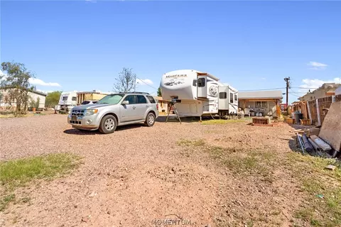 Exterior - 27675 Stone Ave, Bouse, AZ 85325 photo 3 of 8