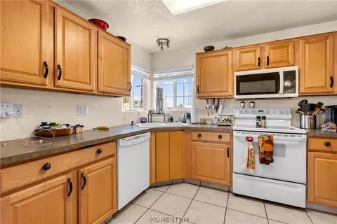 Kitchen - 27675 Stone Ave, Bouse, AZ 85325 photo 3 of 3