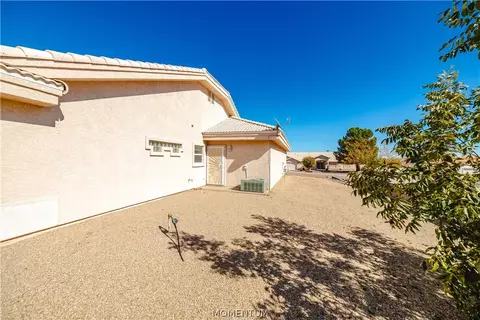 Exterior - 5565 N Storm Cloud Dr, Kingman, AZ 86409 photo 9 of 17