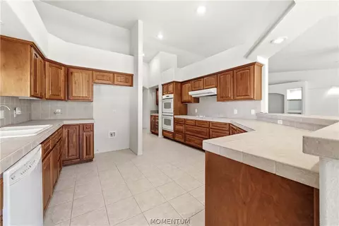 Kitchen - 5565 N Storm Cloud Dr, Kingman, AZ 86409 photo 2 of 4