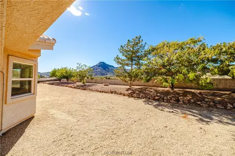 Exterior - 5565 N Storm Cloud Dr, Kingman, AZ 86409 photo 2 of 17