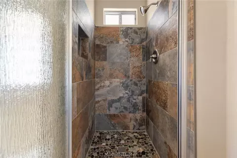 Bath - 3792 E Packard Ave, Kingman, AZ 86409 photo 3 of 3