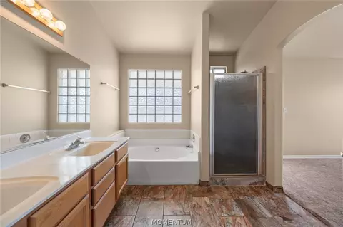 Bath - 3792 E Packard Ave, Kingman, AZ 86409 photo 1 of 3