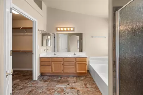 Bath - 3792 E Packard Ave, Kingman, AZ 86409 photo 2 of 3