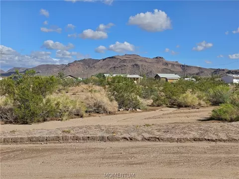 3045 W Rancho Rd, Golden Valley, AZ 86413