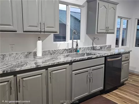 Kitchen - 512 E Oak St, Kingman, AZ 86401 photo 2 of 5