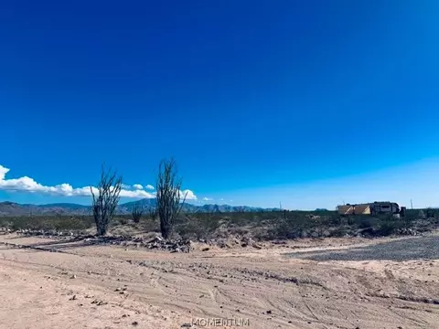 3916 W Aquarius Dr, Golden Valley, AZ 86413