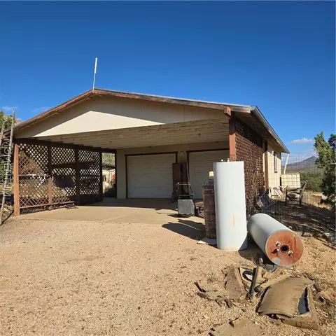 Exterior - 9475 E Hugunin Ln, Kingman, AZ 86401 photo 8 of 19