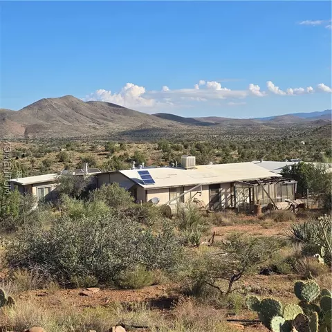 Exterior - 9475 E Hugunin Ln, Kingman, AZ 86401 photo 4 of 19