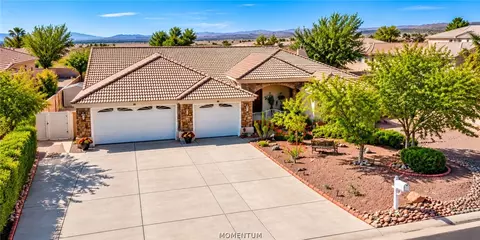 809 Park Crest Dr, Bullhead City, AZ 86429