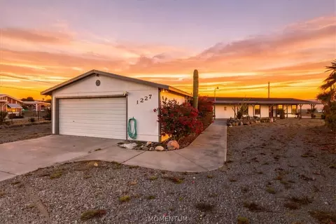 1227 Escalera Pl, Bullhead City, AZ 86442