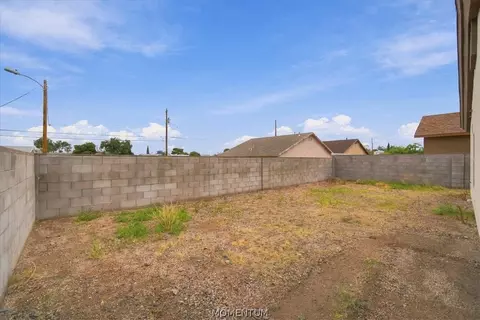 Exterior - 2839 Harrod Ave, Kingman, AZ 86401 photo 6 of 6