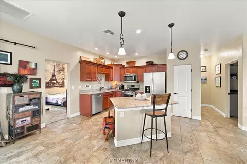 Kitchen - 2839 Harrod Ave, Kingman, AZ 86401 photo 2 of 4