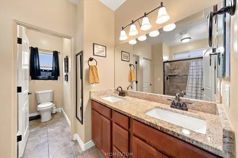 Bath - 2839 Harrod Ave, Kingman, AZ 86401 photo 1 of 3