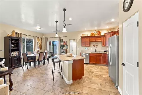 Kitchen - 2839 Harrod Ave, Kingman, AZ 86401 photo 1 of 4
