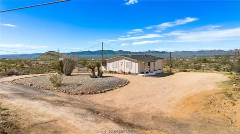 3213 N Kirkland Rd, Golden Valley, AZ 86413