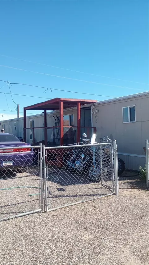 2094 Santa Cruz, Bullhead City, AZ 86442