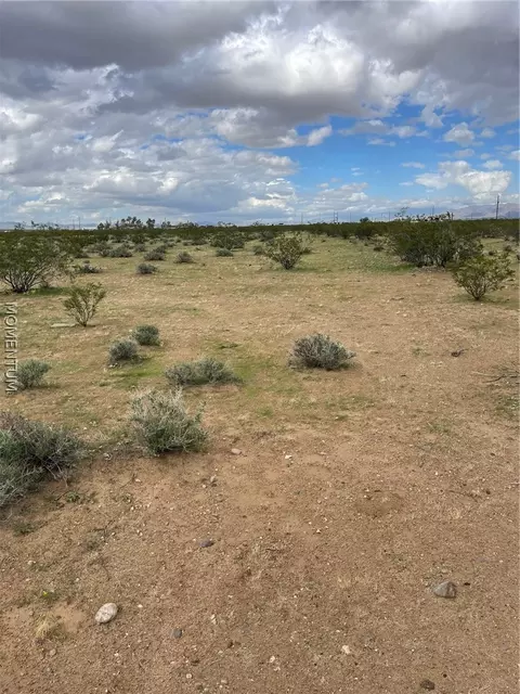209-05 W 045 W Geronimo Dr, Golden Valley, AZ 86413
