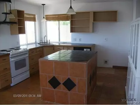 7838 E Oxbow Dr, Kingman, AZ 86401 photo 4