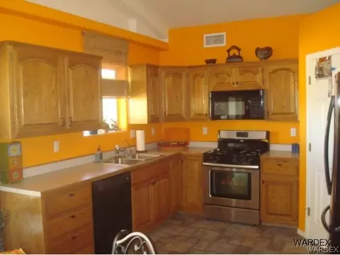 7576 E Cayuse Dr, Kingman, AZ 86401 photo 6