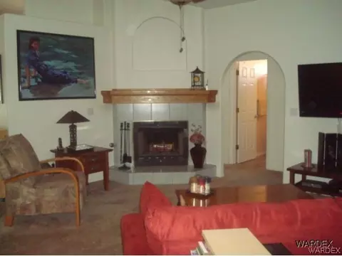 7576 E Cayuse Dr, Kingman, AZ 86401 photo 2