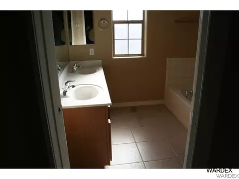 2007 John Wayne Dr, Kingman, AZ 86409 photo 4