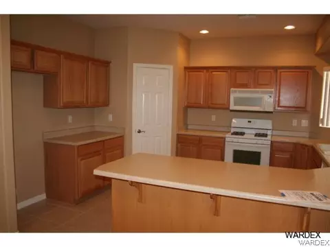 2007 John Wayne Dr, Kingman, AZ 86409 photo 2