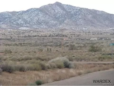 7564 E Cayuse Dr, Kingman, AZ 86401 photo 2