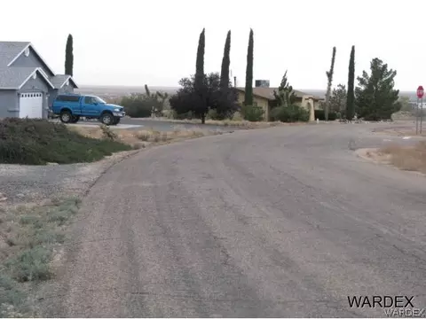 7564 E Cayuse Dr, Kingman, AZ 86401 photo 5